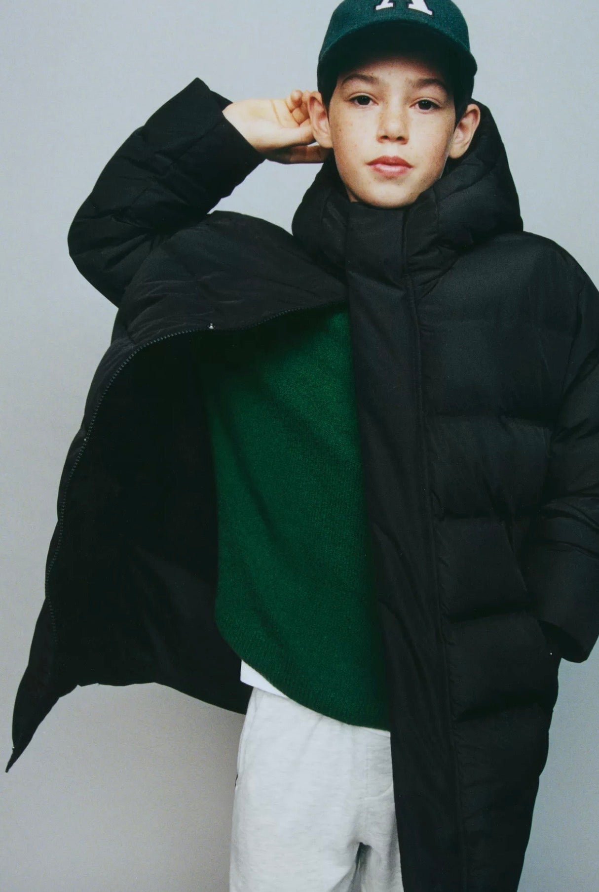 ZARA LONG 50% FEATHER AND 50% DOWN WATER REPELLENT
PUFFER JACKET