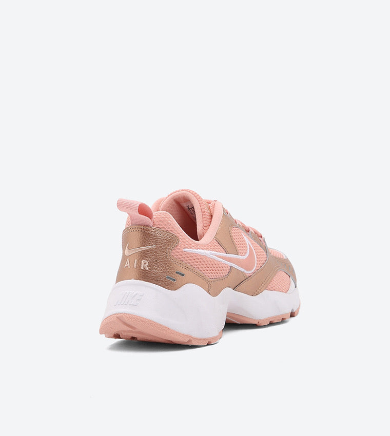 NIKE AIR HEIGHTS SNEAKER