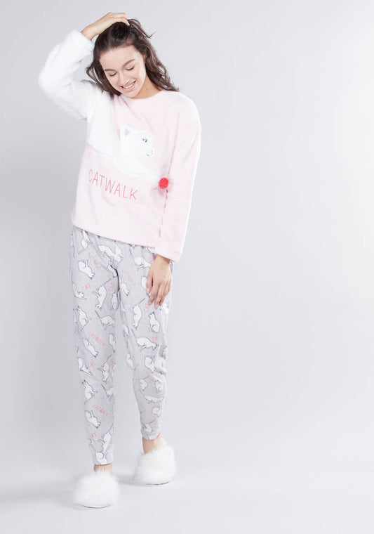 Contrasting pajama pants set with round-neck T-shirt – Cozy Collection