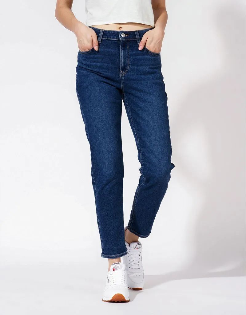 American Eagle mom fit jeans