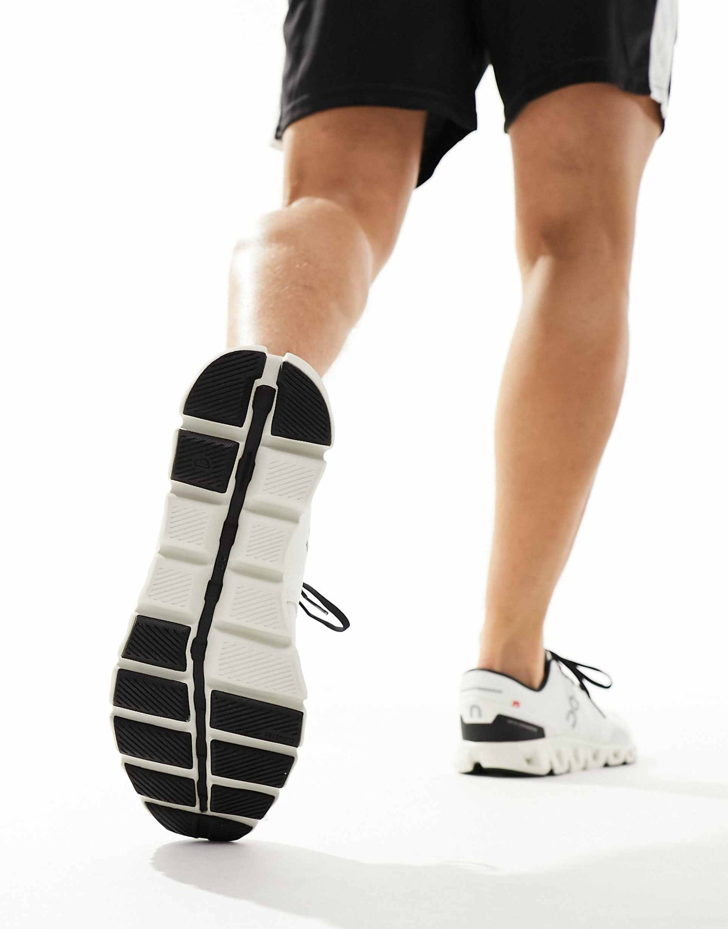 On Cloud X 3 unisex training trainers