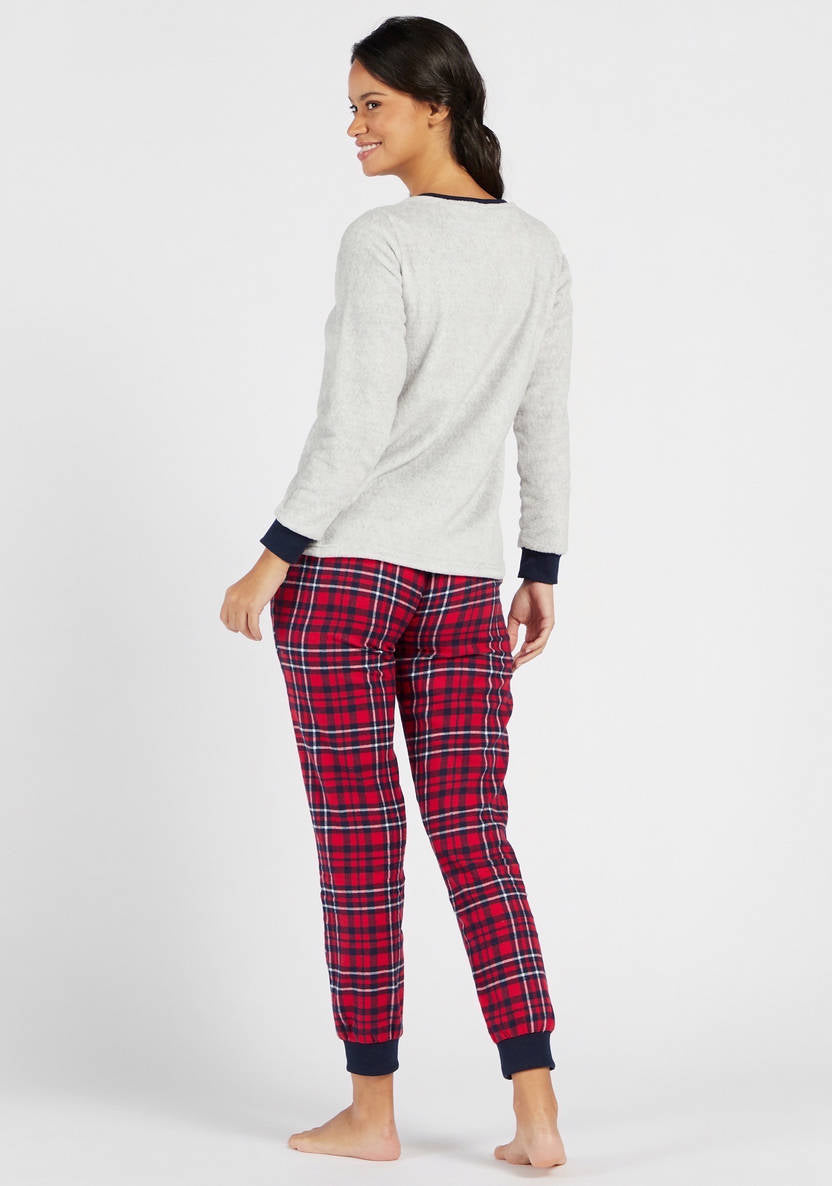 Checkered pajama pants set with T-shirt featuring bear embroidery