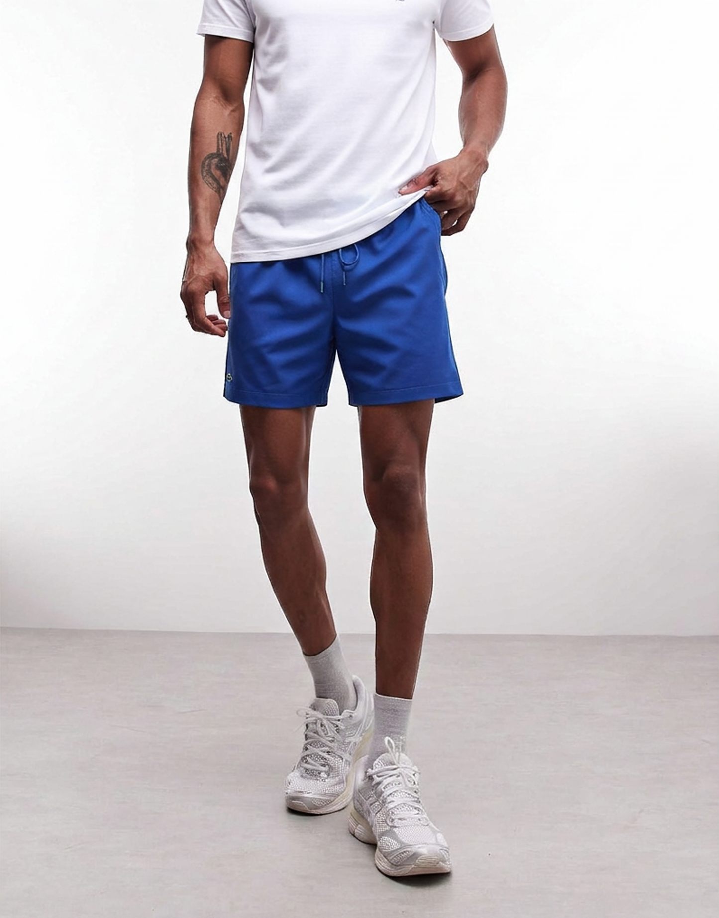 Lacoste Men's Light Quick-Dry Shorts electric blue