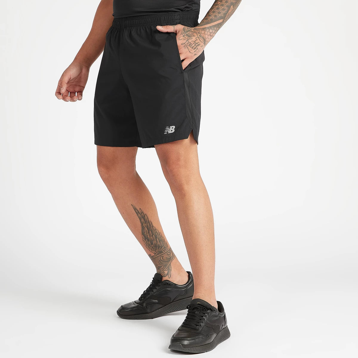 New Balance Accelerate Logo Print 7 In Shorts with Pockets Dry Fit