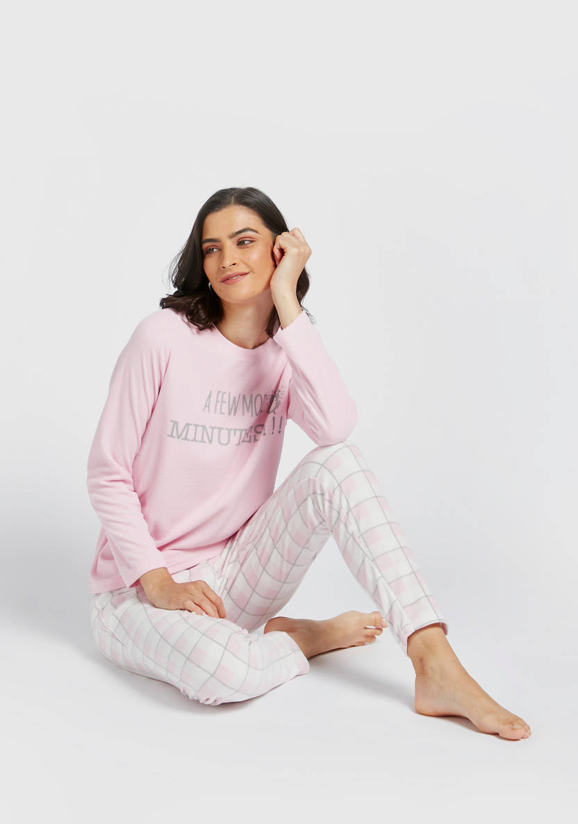 Printed pajama pants with long-sleeve T-shirt