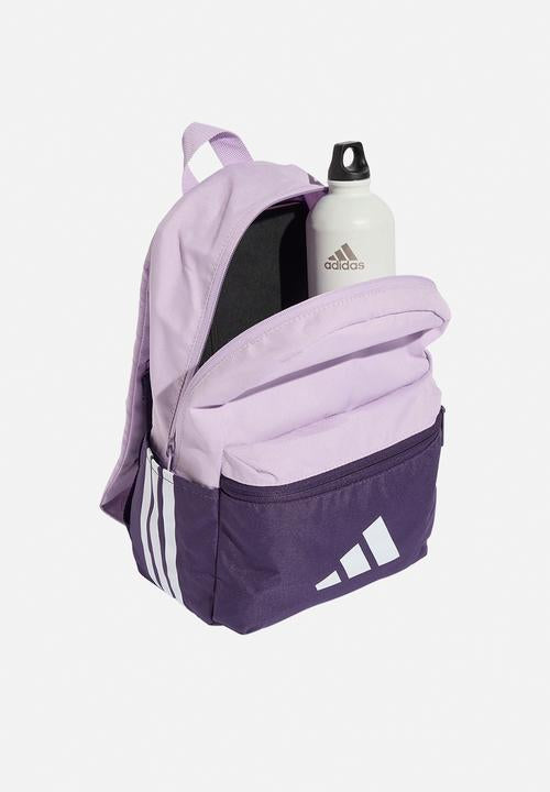 A SMALL BACKPACK FOR ALL THEIR DAILY NEEDS, MADE IN PART WITH RECYCLED MATERIALS.
