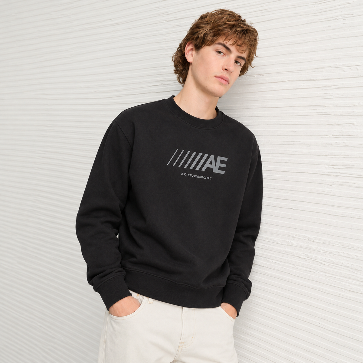American Eagle ActiveSport Graphic Crewneck Sweatshirt – Black
